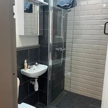 アパート Cozy Goleen